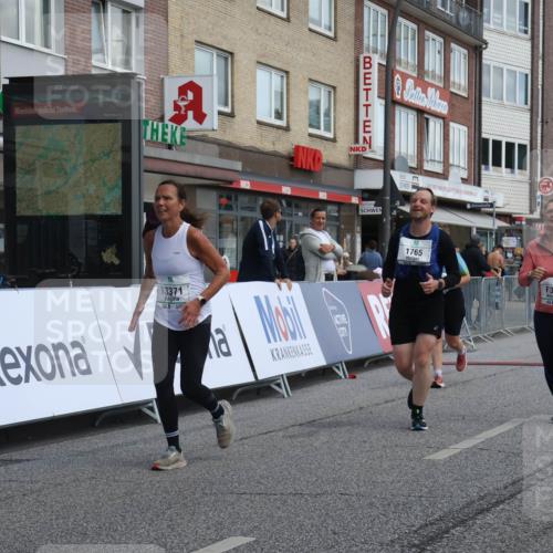 15.09.2024 - PSD Bank Halbmarathon Michael Strokosch http://msf.ph/oto/7079845 15.09.2024 12:24:14 Ziel 988, 1765, 1997, 2081, 2527, 3008, 3256, 3339, 3371, 3452, 3543 meine-sportfotos.de