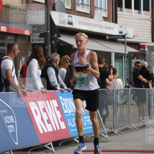15.09.2024 - PSD Bank Halbmarathon Michael Strokosch http://msf.ph/oto/7079846 15.09.2024 11:15:07 Ziel 494, 500, 546, 587 meine-sportfotos.de