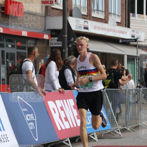 15.09.2024 - PSD Bank Halbmarathon Michael Strokosch http://msf.ph/oto/7079850 15.09.2024 11:15:07 Ziel 494, 500, 546, 587 meine-sportfotos.de