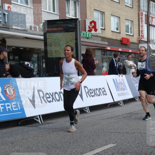 15.09.2024 - PSD Bank Halbmarathon Michael Strokosch http://msf.ph/oto/7079852 15.09.2024 12:24:15 Ziel 988, 1765, 1997, 2081, 2527, 3008, 3256, 3339, 3371, 3452, 3543 meine-sportfotos.de