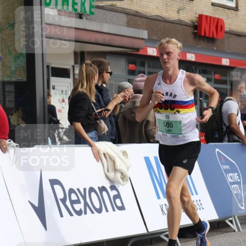 15.09.2024 - PSD Bank Halbmarathon Michael Strokosch http://msf.ph/oto/7079870 15.09.2024 11:15:08 Ziel 494, 500, 546, 587 meine-sportfotos.de