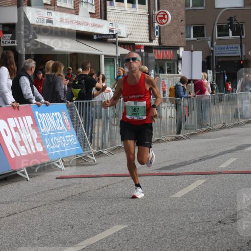 15.09.2024 - PSD Bank Halbmarathon Michael Strokosch http://msf.ph/oto/7079892 15.09.2024 11:15:11 Ziel 494, 500, 546, 577, 587, 602 meine-sportfotos.de