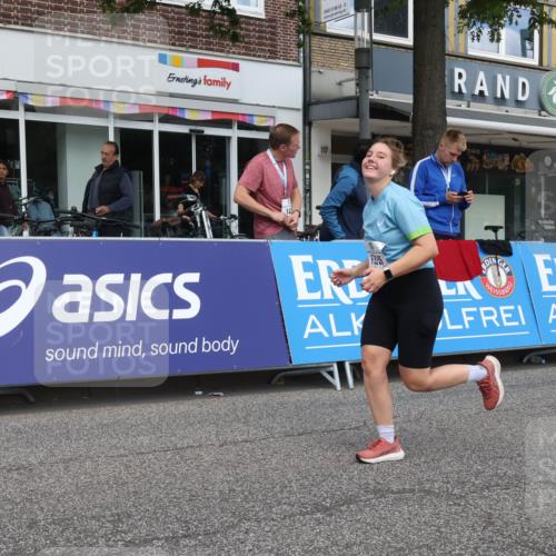 15.09.2024 - PSD Bank Halbmarathon Michael Strokosch http://msf.ph/oto/7079923 15.09.2024 12:24:19 Ziel 988, 1765, 1997, 2081, 2527, 3008, 3218, 3256, 3339, 3371, 3543 meine-sportfotos.de