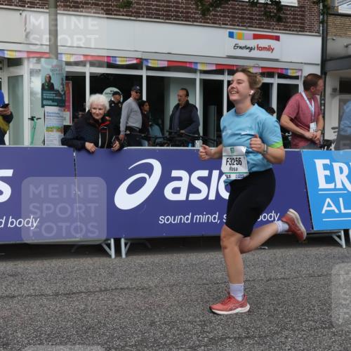 15.09.2024 - PSD Bank Halbmarathon Michael Strokosch http://msf.ph/oto/7079927 15.09.2024 12:24:19 Ziel 988, 1765, 1997, 2081, 2527, 3008, 3218, 3256, 3339, 3371, 3543 meine-sportfotos.de