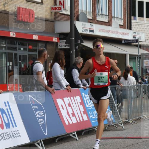 15.09.2024 - PSD Bank Halbmarathon Michael Strokosch http://msf.ph/oto/7079928 15.09.2024 11:15:16 Ziel 500, 533, 573, 577, 587, 602, 855, 2465 meine-sportfotos.de