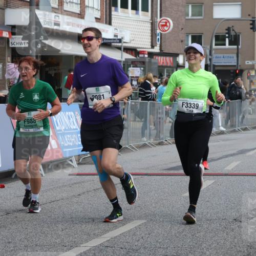 15.09.2024 - PSD Bank Halbmarathon Michael Strokosch http://msf.ph/oto/7079972 15.09.2024 12:24:23 Ziel 988, 1765, 2081, 2102, 3008, 3063, 3218, 3256, 3339, 3371 meine-sportfotos.de