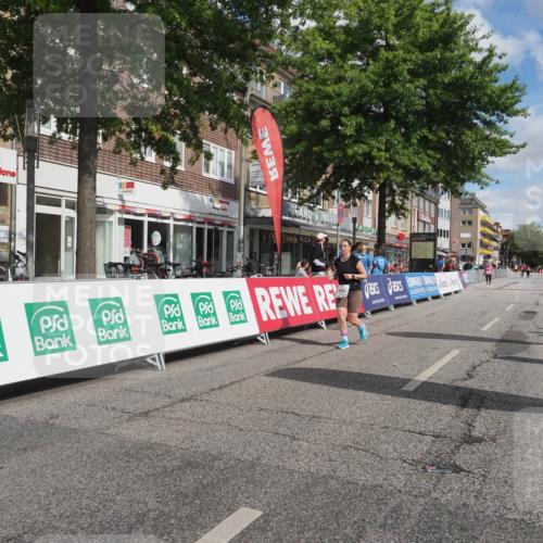 15.09.2024 - PSD Bank Halbmarathon Miley Keyser http://msf.ph/oto/7079977 15.09.2024 12:46:33 Ziel 1784, 3241, 3421 meine-sportfotos.de