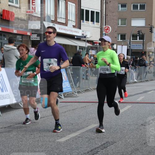 15.09.2024 - PSD Bank Halbmarathon Michael Strokosch http://msf.ph/oto/7079978 15.09.2024 12:24:23 Ziel 988, 1765, 2081, 2102, 3008, 3063, 3218, 3256, 3339, 3371 meine-sportfotos.de