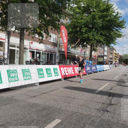 15.09.2024 - PSD Bank Halbmarathon Miley Keyser http://msf.ph/oto/7079981 15.09.2024 12:46:33 Ziel 1784, 3241, 3421 meine-sportfotos.de