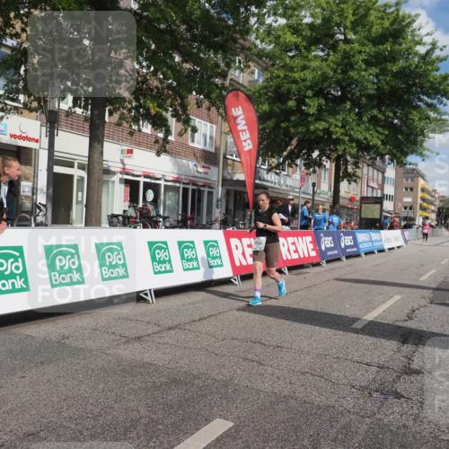 15.09.2024 - PSD Bank Halbmarathon Miley Keyser http://msf.ph/oto/7079995 15.09.2024 12:46:33 Ziel 1784, 3241, 3421 meine-sportfotos.de