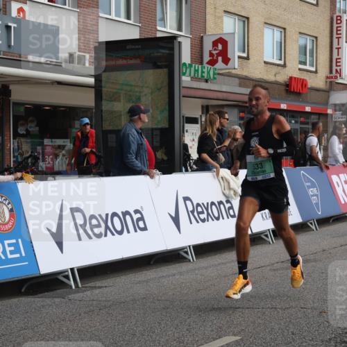 15.09.2024 - PSD Bank Halbmarathon Michael Strokosch http://msf.ph/oto/7079996 15.09.2024 11:15:21 Ziel 533, 573, 577, 587, 602, 855, 2465 meine-sportfotos.de