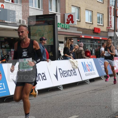 15.09.2024 - PSD Bank Halbmarathon Michael Strokosch http://msf.ph/oto/7080008 15.09.2024 11:15:22 Ziel 533, 572, 573, 577, 587, 602, 846, 855, 2465 meine-sportfotos.de