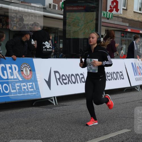 15.09.2024 - PSD Bank Halbmarathon Michael Strokosch http://msf.ph/oto/7080023 15.09.2024 12:24:27 Ziel 988, 2081, 2102, 3063, 3218, 3339 meine-sportfotos.de