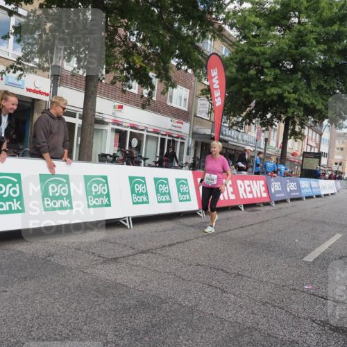 15.09.2024 - PSD Bank Halbmarathon Miley Keyser http://msf.ph/oto/7080038 15.09.2024 12:46:45 Ziel 1784, 3241, 3455 meine-sportfotos.de