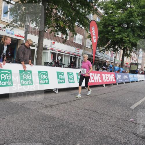 15.09.2024 - PSD Bank Halbmarathon Miley Keyser http://msf.ph/oto/7080046 15.09.2024 12:46:46 Ziel 1784, 3241, 3455 meine-sportfotos.de