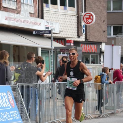 15.09.2024 - PSD Bank Halbmarathon Michael Strokosch http://msf.ph/oto/7080047 15.09.2024 11:15:27 Ziel 405, 533, 572, 573, 576, 577, 602, 846, 855, 2465 meine-sportfotos.de