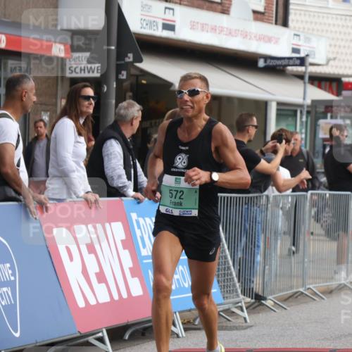 15.09.2024 - PSD Bank Halbmarathon Michael Strokosch http://msf.ph/oto/7080070 15.09.2024 11:15:28 Ziel 405, 533, 572, 573, 576, 577, 602, 846, 855, 2465 meine-sportfotos.de