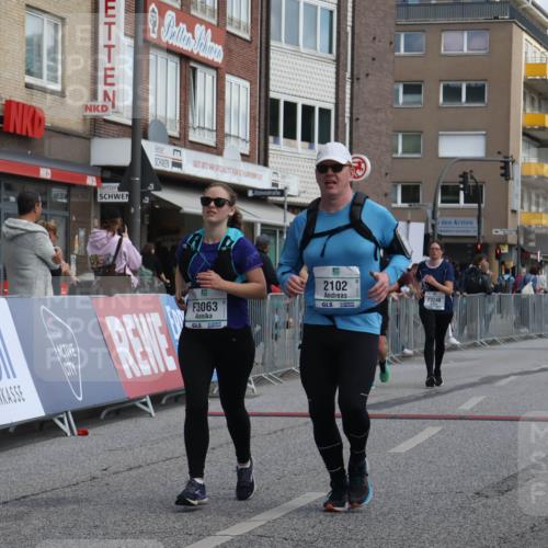 15.09.2024 - PSD Bank Halbmarathon Michael Strokosch http://msf.ph/oto/7080072 15.09.2024 12:24:32 Ziel 988, 2081, 2102, 2272, 3063, 3218, 3240, 3339, 3469 meine-sportfotos.de