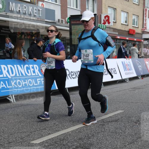 15.09.2024 - PSD Bank Halbmarathon Michael Strokosch http://msf.ph/oto/7080115 15.09.2024 12:24:34 Ziel 988, 2081, 2102, 2272, 3063, 3218, 3240, 3339, 3469 meine-sportfotos.de