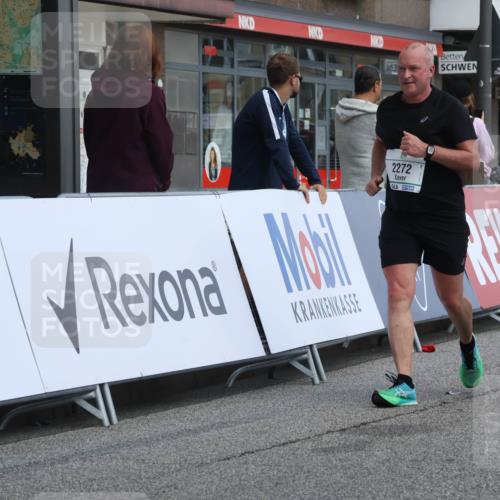 15.09.2024 - PSD Bank Halbmarathon Michael Strokosch http://msf.ph/oto/7080137 15.09.2024 12:24:36 Ziel 2102, 2272, 3063, 3218, 3240, 3469 meine-sportfotos.de