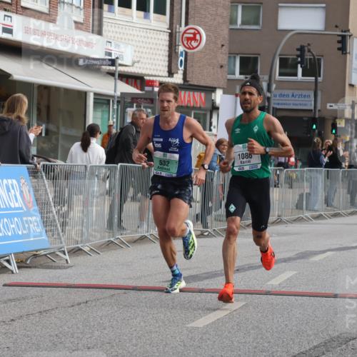 15.09.2024 - PSD Bank Halbmarathon Michael Strokosch http://msf.ph/oto/7080145 15.09.2024 11:15:41 Ziel 405, 532, 572, 576, 846, 1086 meine-sportfotos.de