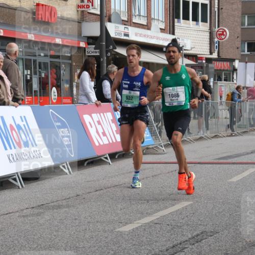 15.09.2024 - PSD Bank Halbmarathon Michael Strokosch http://msf.ph/oto/7080158 15.09.2024 11:15:42 Ziel 405, 532, 535, 572, 576, 846, 1086 meine-sportfotos.de