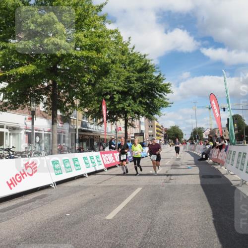 15.09.2024 - PSD Bank Halbmarathon Miley Keyser http://msf.ph/oto/7080164 15.09.2024 12:47:42 Ziel 3395, 3459, 3460, 3461 meine-sportfotos.de