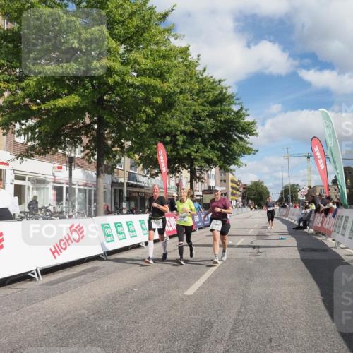 15.09.2024 - PSD Bank Halbmarathon Miley Keyser http://msf.ph/oto/7080194 15.09.2024 12:47:43 Ziel 3331, 3395, 3459, 3460, 3461 meine-sportfotos.de