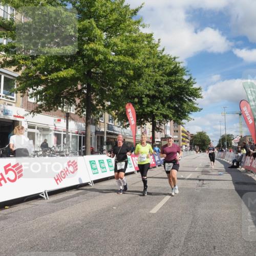 15.09.2024 - PSD Bank Halbmarathon Miley Keyser http://msf.ph/oto/7080203 15.09.2024 12:47:43 Ziel 3331, 3395, 3459, 3460, 3461 meine-sportfotos.de