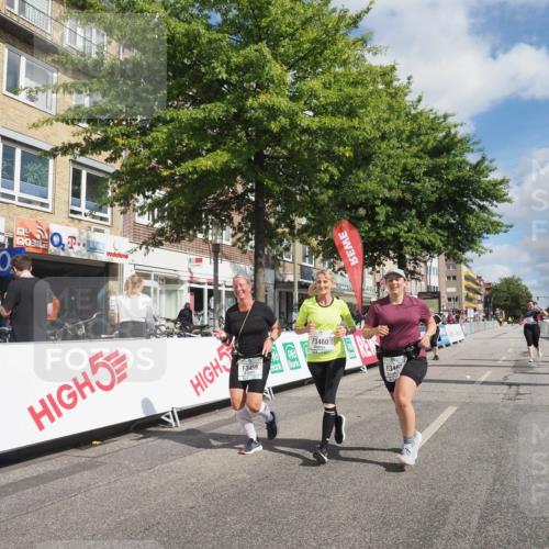 15.09.2024 - PSD Bank Halbmarathon Miley Keyser http://msf.ph/oto/7080231 15.09.2024 12:47:44 Ziel 3331, 3395, 3459, 3460, 3461 meine-sportfotos.de