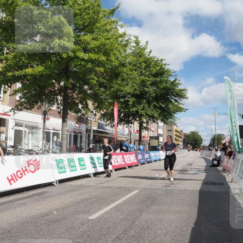 15.09.2024 - PSD Bank Halbmarathon Miley Keyser http://msf.ph/oto/7080236 15.09.2024 12:47:47 Ziel 3331, 3395, 3459, 3460, 3461 meine-sportfotos.de