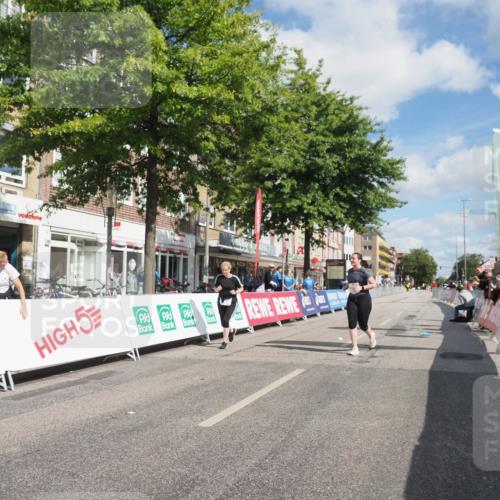 15.09.2024 - PSD Bank Halbmarathon Miley Keyser http://msf.ph/oto/7080246 15.09.2024 12:47:47 Ziel 3331, 3395, 3459, 3460, 3461 meine-sportfotos.de