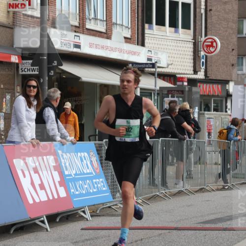 15.09.2024 - PSD Bank Halbmarathon Michael Strokosch http://msf.ph/oto/7080247 15.09.2024 11:15:53 Ziel 502, 532, 535, 542, 1086 meine-sportfotos.de