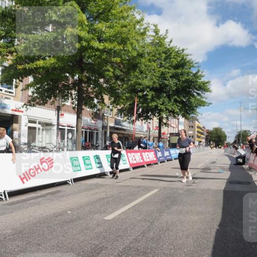 15.09.2024 - PSD Bank Halbmarathon Miley Keyser http://msf.ph/oto/7080250 15.09.2024 12:47:47 Ziel 3331, 3395, 3459, 3460, 3461 meine-sportfotos.de