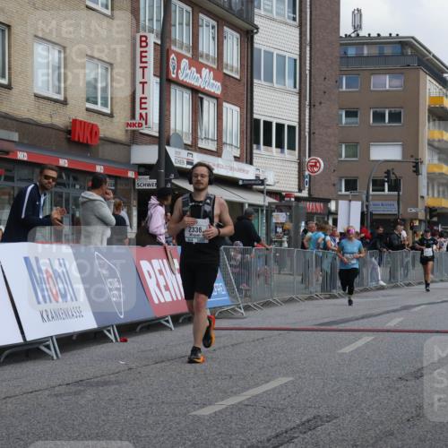 15.09.2024 - PSD Bank Halbmarathon Michael Strokosch http://msf.ph/oto/7080252 15.09.2024 12:24:51 Ziel 793, 1409, 2336, 2771, 3101 meine-sportfotos.de