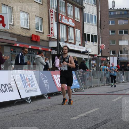 15.09.2024 - PSD Bank Halbmarathon Michael Strokosch http://msf.ph/oto/7080257 15.09.2024 12:24:51 Ziel 793, 1409, 2336, 2771, 3101 meine-sportfotos.de