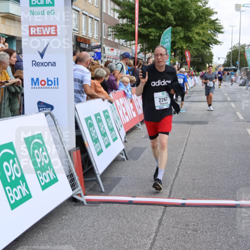 15.09.2024 - PSD Bank Halbmarathon Strokosch-Dieckow http://msf.ph/oto/7080286 15.09.2024 12:25:36 Ziel 2239, 2255, 2267 meine-sportfotos.de