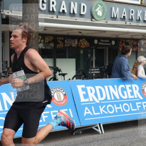 15.09.2024 - PSD Bank Halbmarathon Michael Strokosch http://msf.ph/oto/7080288 15.09.2024 11:15:55 Ziel 502, 532, 535, 542, 1086 meine-sportfotos.de
