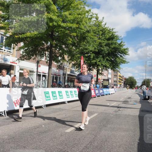 15.09.2024 - PSD Bank Halbmarathon Miley Keyser http://msf.ph/oto/7080295 15.09.2024 12:47:49 Ziel 3331, 3395, 3459, 3460, 3461 meine-sportfotos.de