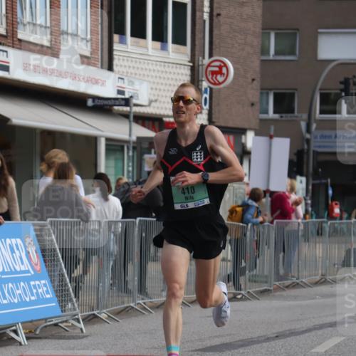 15.09.2024 - PSD Bank Halbmarathon Michael Strokosch http://msf.ph/oto/7080343 15.09.2024 11:16:04 Ziel 410, 497, 502, 542 meine-sportfotos.de