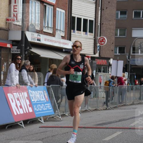 15.09.2024 - PSD Bank Halbmarathon Michael Strokosch http://msf.ph/oto/7080353 15.09.2024 11:16:04 Ziel 410, 497, 502, 542 meine-sportfotos.de