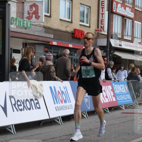 15.09.2024 - PSD Bank Halbmarathon Michael Strokosch http://msf.ph/oto/7080368 15.09.2024 11:16:05 Ziel 410, 497, 502, 542 meine-sportfotos.de