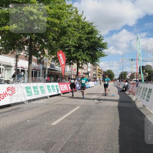 15.09.2024 - PSD Bank Halbmarathon Miley Keyser http://msf.ph/oto/7080370 15.09.2024 12:49:42 Ziel 1962, 2235, 2529, 3113 meine-sportfotos.de
