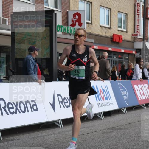15.09.2024 - PSD Bank Halbmarathon Michael Strokosch http://msf.ph/oto/7080375 15.09.2024 11:16:05 Ziel 410, 497, 502, 542 meine-sportfotos.de