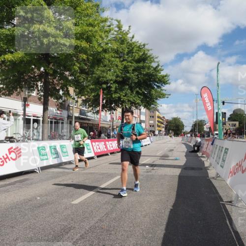 15.09.2024 - PSD Bank Halbmarathon Miley Keyser http://msf.ph/oto/7080422 15.09.2024 12:49:46 Ziel 1962, 2235, 2529, 3113 meine-sportfotos.de