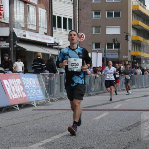 15.09.2024 - PSD Bank Halbmarathon Michael Strokosch http://msf.ph/oto/7080429 15.09.2024 12:25:03 Ziel 1409, 2255, 2771, 3101, 3298 meine-sportfotos.de