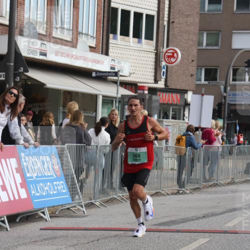 15.09.2024 - PSD Bank Halbmarathon Michael Strokosch http://msf.ph/oto/7080448 15.09.2024 11:16:12 Ziel 407, 410, 497, 542, 560, 604, 632, 1013 meine-sportfotos.de