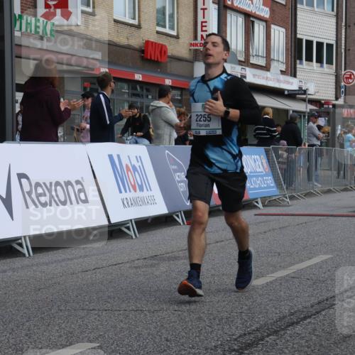 15.09.2024 - PSD Bank Halbmarathon Michael Strokosch http://msf.ph/oto/7080455 15.09.2024 12:25:04 Ziel 1409, 2239, 2255, 2267, 2771, 3101, 3298 meine-sportfotos.de