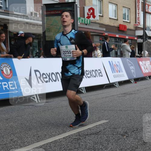 15.09.2024 - PSD Bank Halbmarathon Michael Strokosch http://msf.ph/oto/7080471 15.09.2024 12:25:05 Ziel 1409, 2239, 2255, 2267, 2771, 3101, 3298 meine-sportfotos.de