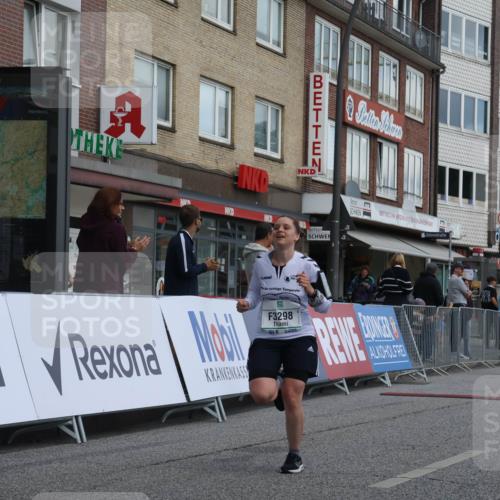 15.09.2024 - PSD Bank Halbmarathon Michael Strokosch http://msf.ph/oto/7080483 15.09.2024 12:25:07 Ziel 1409, 2239, 2255, 2267, 2771, 3101, 3298 meine-sportfotos.de